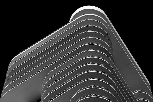 Luca Artioli, Miami Stripes 01, 2009, disponible sur Artsper, photographie en noir et blanc 