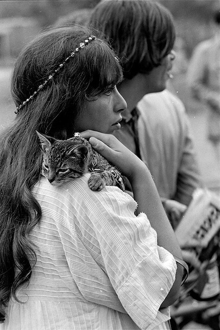Hervé Gloaguen, Tompkins Square, NY, 1967, disponible sur Artsper, photographie en noir et blanc 